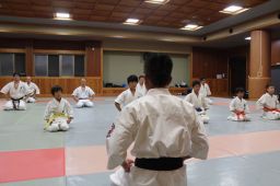 �V�ɐ^��É��x���i������