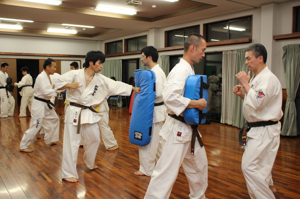 新極真会空手　浜松市東区天王　板垣道場